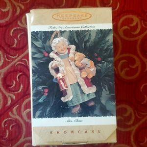 Mrs. Claus Hallmark Keepsake Ornament